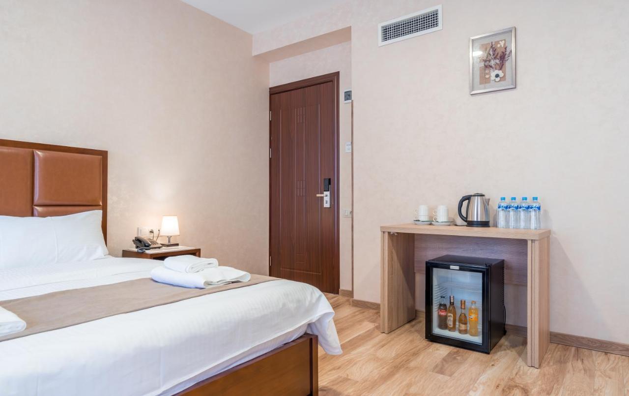 Aura Hotel Tbiliszi Kültér fotó